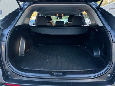 Used 2020 Toyota RAV4 XLE image 28