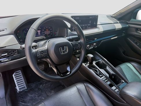 Used 2023 Honda Accord Sport image 9