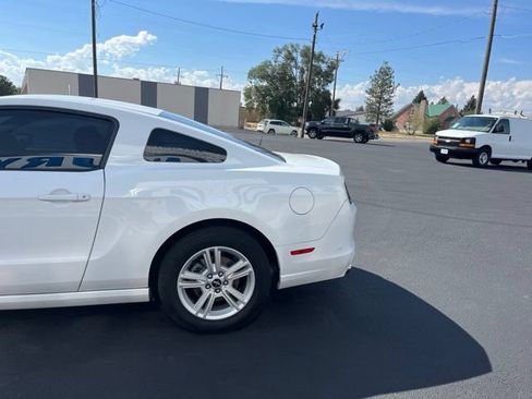 Used 2014 Ford Mustang Coupe RWD image 8