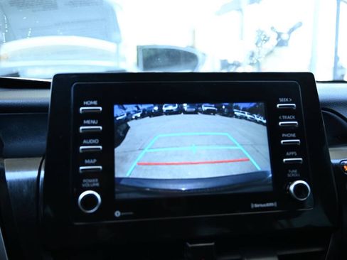 Used 2022 Toyota Camry SE w/ Carpet Mat Package (TMS) FWD image 21