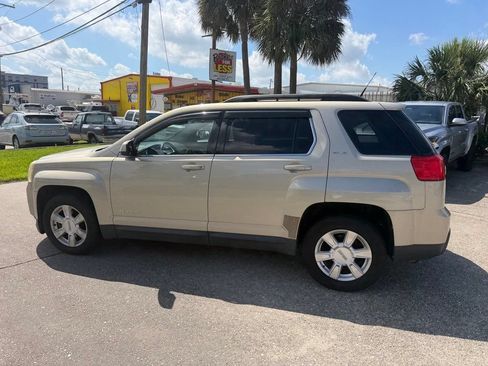 Used 2011 GMC Terrain SLE w/ Convenience Package AWD/4WD image 9