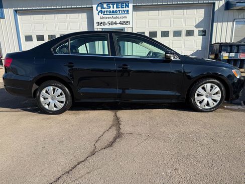 Used 2013 Volkswagen Jetta SE image 2