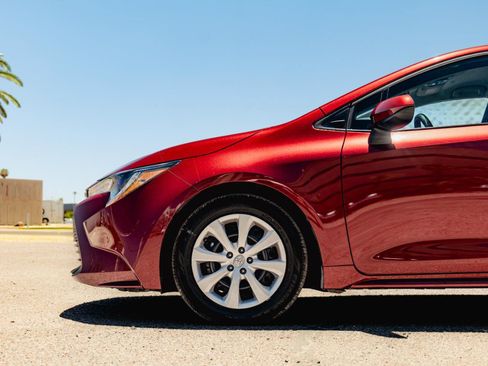 Used 2025 Toyota Corolla LE FWD image 3