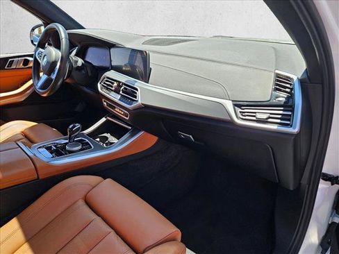 Used 2022 BMW X5 sDrive40i w/ M Sport Package RWD image 22