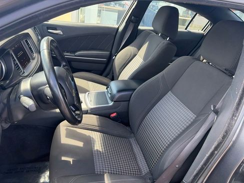 Used 2023 Dodge Charger SXT RWD image 10
