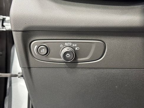 Used 2023 Buick Envision Essence w/ Sport Touring Package AWD/4WD image 32