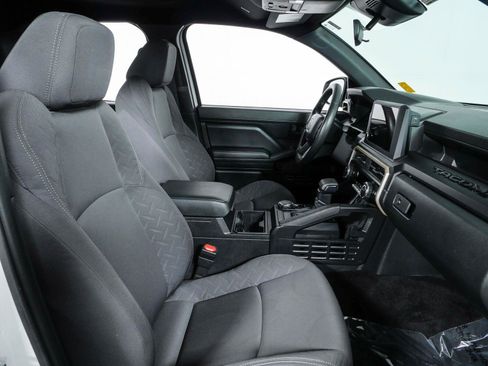 Used 2025 Toyota Tacoma SR AWD/4WD image 19
