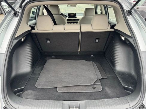 Used 2023 Honda HR-V LX image 32