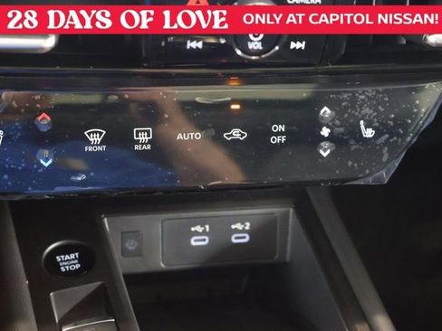 New 2025 Nissan Kicks SR w/ SR Premium Package image 18