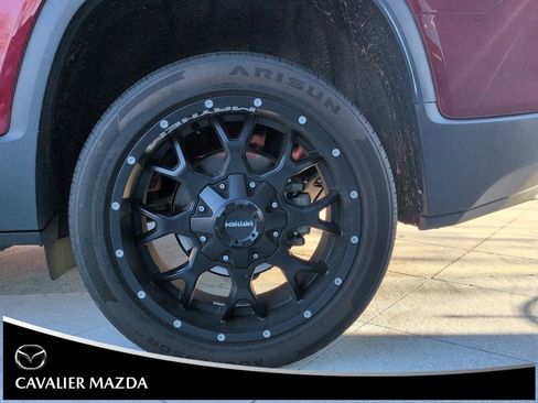 Used 2020 GMC Acadia SLE w/ LPO, Floor Liner Package image 14