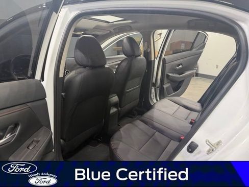 Used 2025 Nissan Sentra SR w/ SR Premium Package FWD image 25
