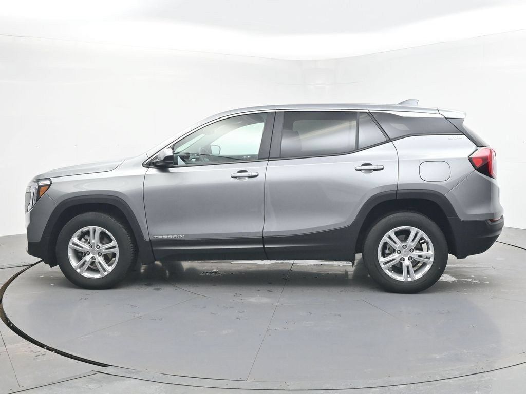 Used 2024 GMC Terrain SLE AWD/4WD image 5