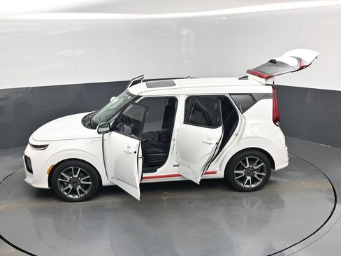 Used 2022 Kia Soul Turbo image 17