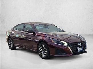 Used 2025 Nissan Altima 2.5 SV FWD video 3
