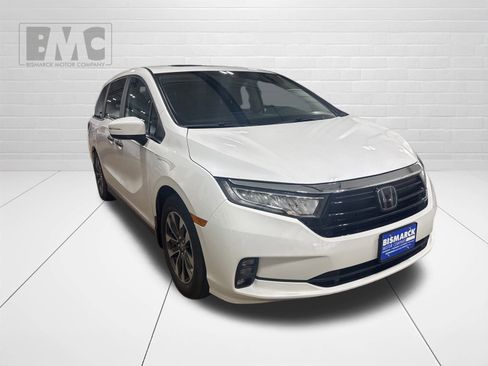 Used 2024 Honda Odyssey EX-L image 3