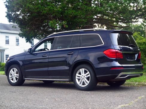 Used 2016 Mercedes-Benz GL 450 4MATIC image 3