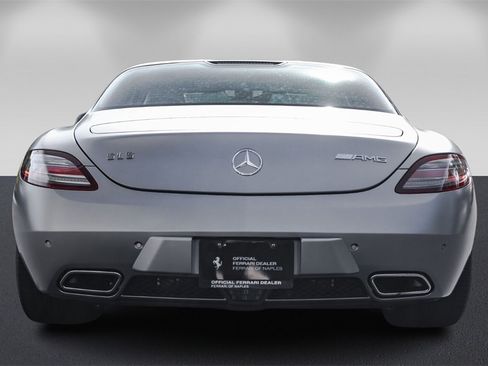 Used 2012 Mercedes-Benz SLS AMG Coupe image 4