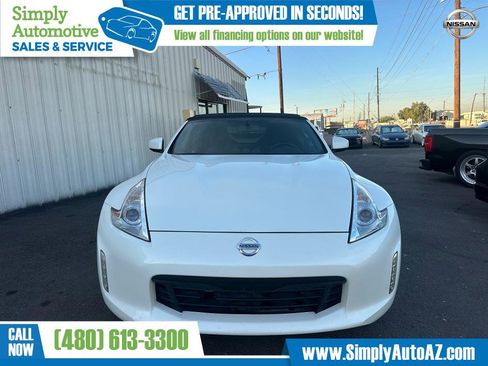 Used 2014 Nissan 370Z Roadster image 5