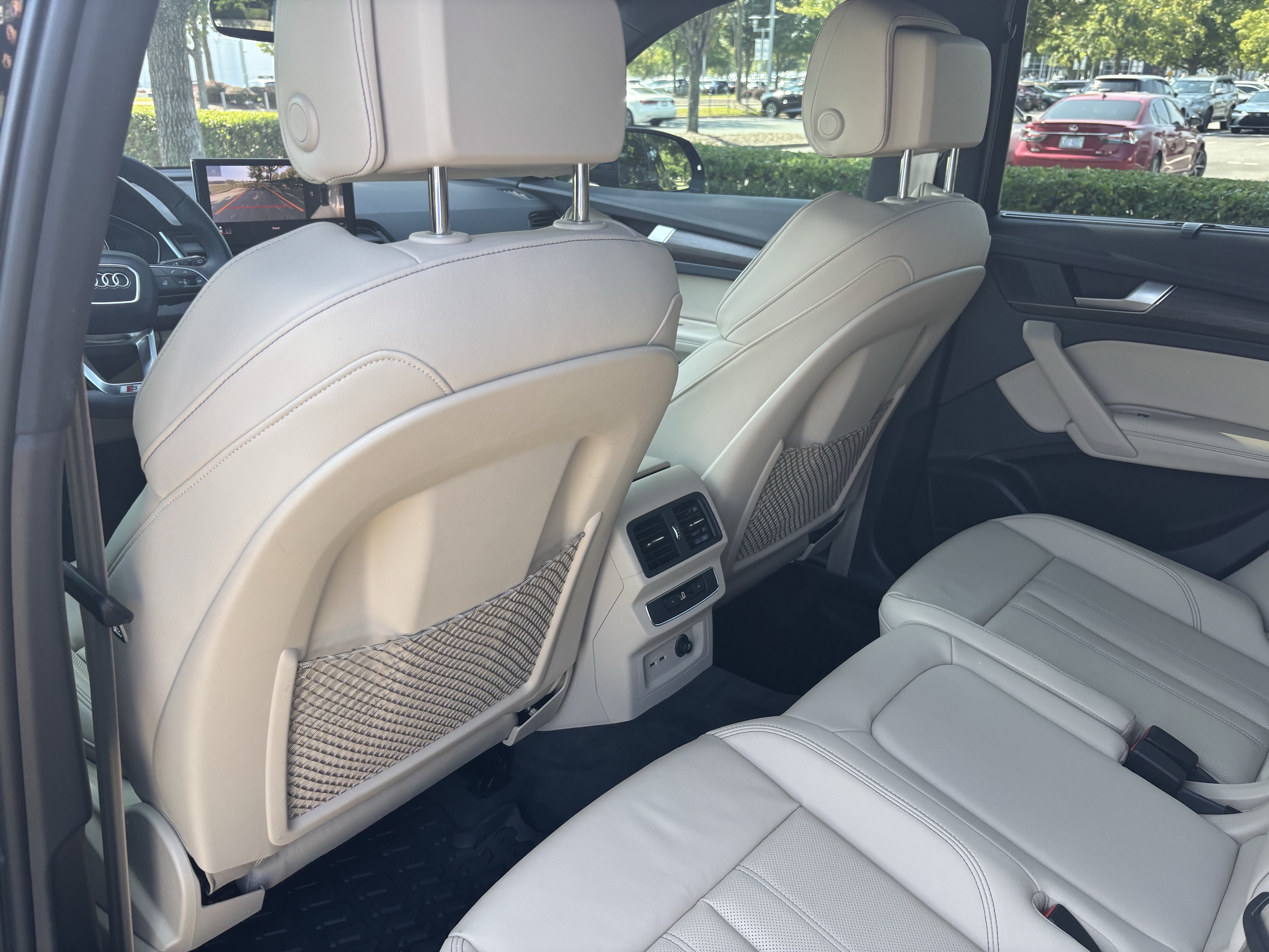 Certified 2024 Audi Q5 e Premium Plus w/ Premium Plus Package AWD/4WD image 19
