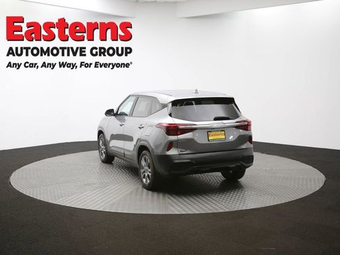 Used 2023 Kia Seltos LX image 86