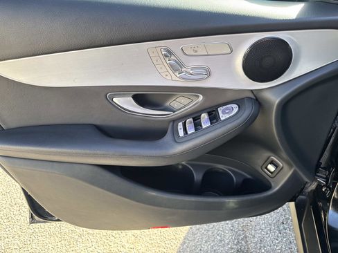 Used 2022 Mercedes-Benz GLC 300 image 11