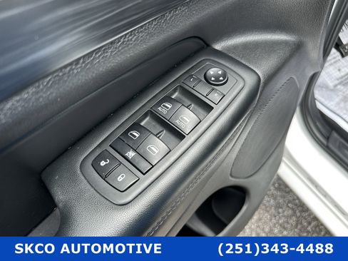 Used 2020 Jeep Grand Cherokee Altitude image 22