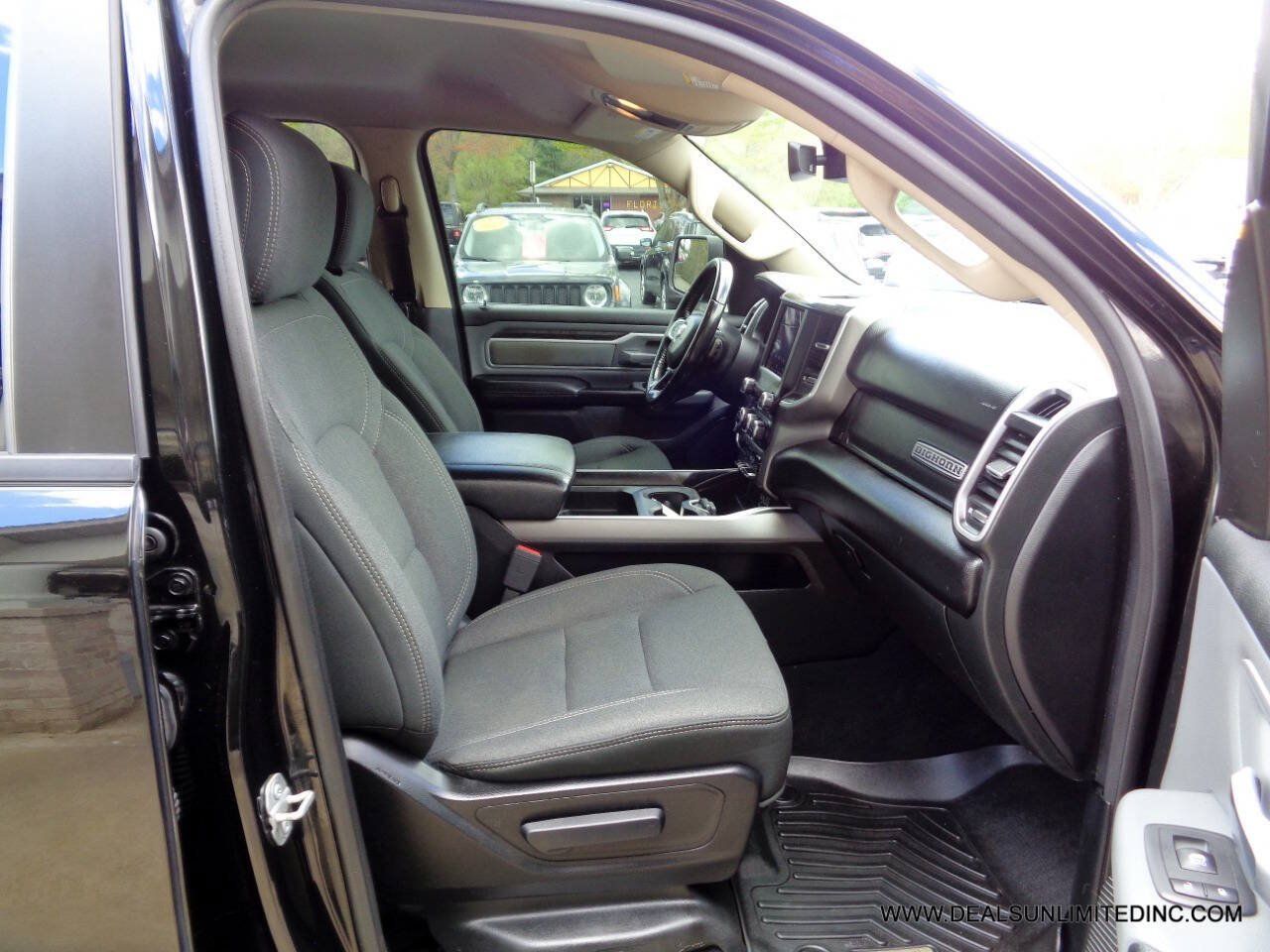 Used 2020 RAM 1500 Big Horn AWD/4WD image 26