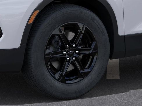 New 2026 Chevrolet Blazer LT w/ Convenience Package AWD/4WD image 9