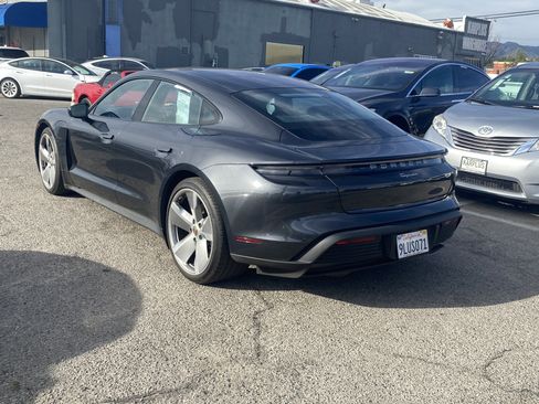 Used 2021 Porsche Taycan image 10