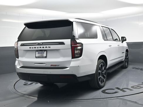 Certified 2023 Chevrolet Suburban RST w/ Luxury Package image 9