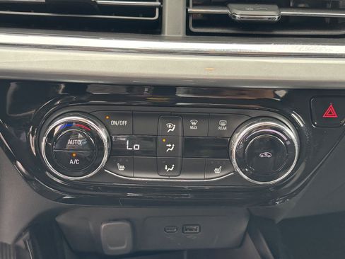 Used 2025 Chevrolet Trax LT w/ Driver Confidence Package image 25