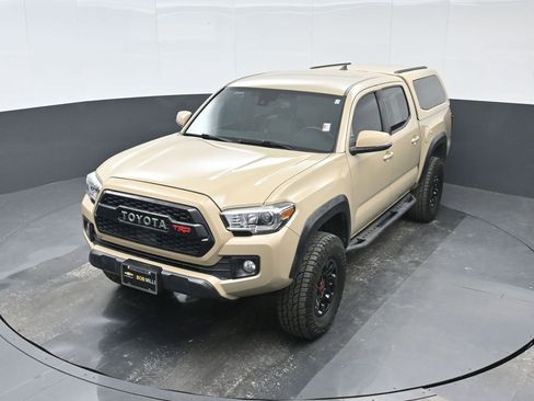 Used 2019 Toyota Tacoma TRD Off-Road image 16