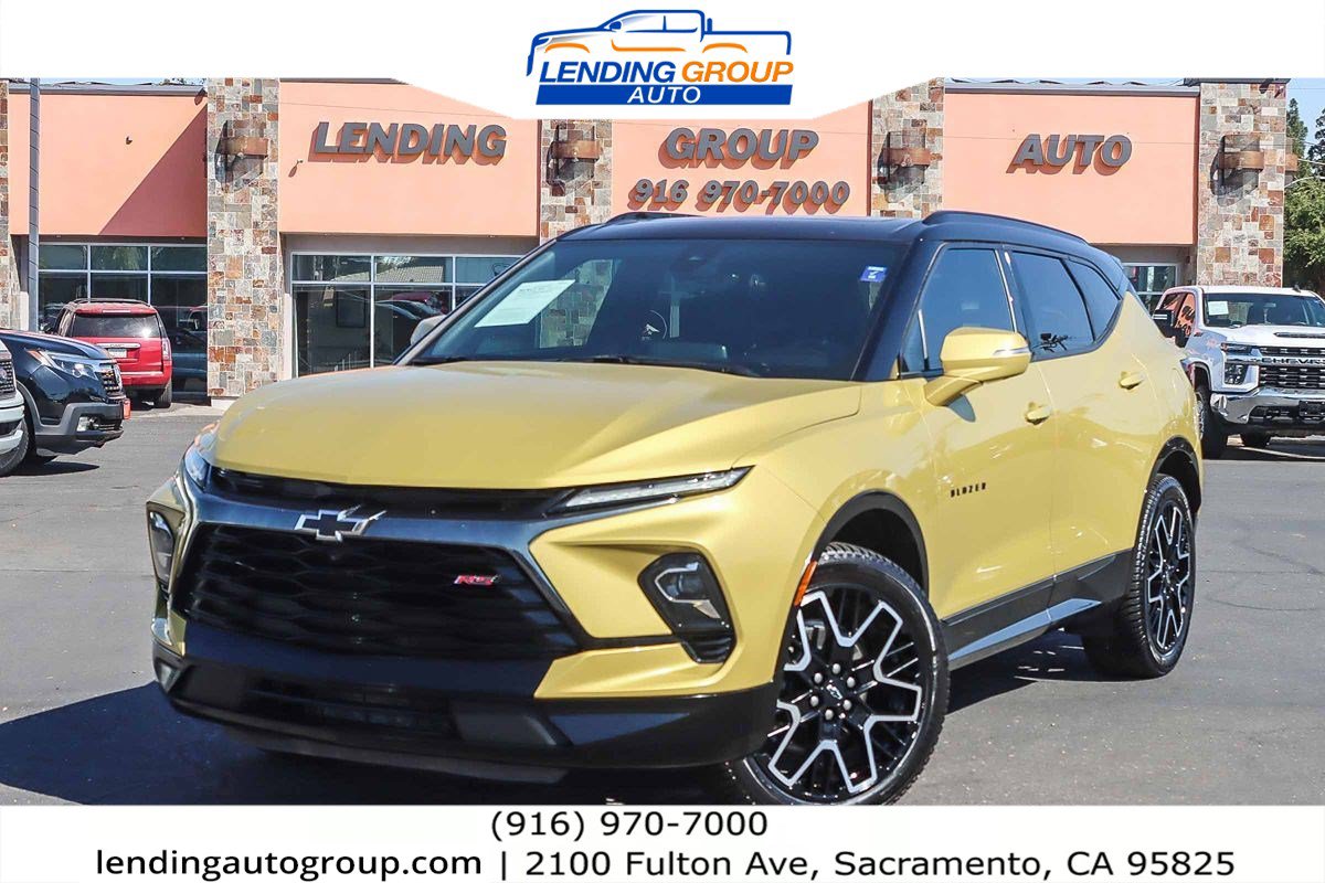 Used 2023 Chevrolet Blazer RS w/ Driver Confidence II Package FWD image 1