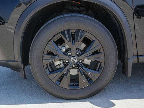 Used 2023 Nissan Rogue SV w/ SV Premium B Package FWD image 12