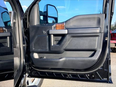 Used 2017 Ford F250 Platinum w/ Platinum Ultimate Package image 22