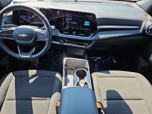 Certified 2025 Chevrolet Equinox LT FWD image 11