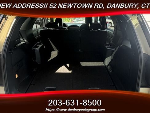 Used 2018 Ford Explorer XLT w/ Equipment Group 202A AWD/4WD image 25