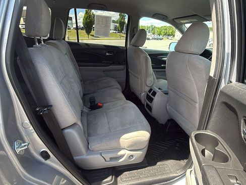Used 2021 Honda Pilot EX image 21