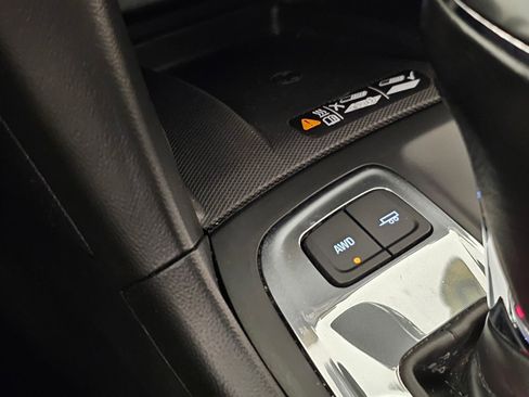 Used 2019 Chevrolet Equinox Premier image 23