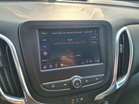 Used 2022 Chevrolet Equinox LT FWD image 23