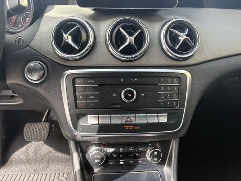 Used 2018 Mercedes-Benz CLA 250 CLA 250 image 20