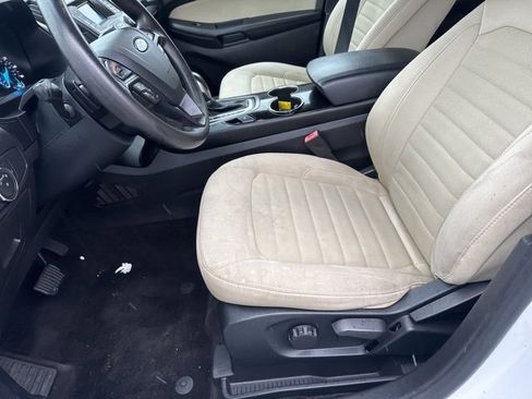 Used 2016 Ford Edge SE image 15