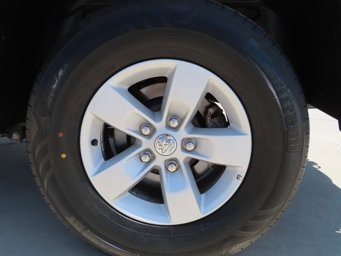 Used 2023 RAM 1500 Classic SLT w/ Trailer & Traction Group RWD image 6