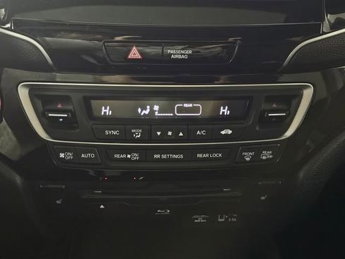 Used 2021 Honda Pilot Touring image 34