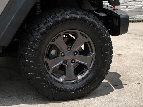 Used 2017 Jeep Wrangler Unlimited Rubicon AWD/4WD image 47