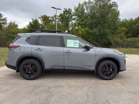 New 2026 Nissan Rogue SV image 4