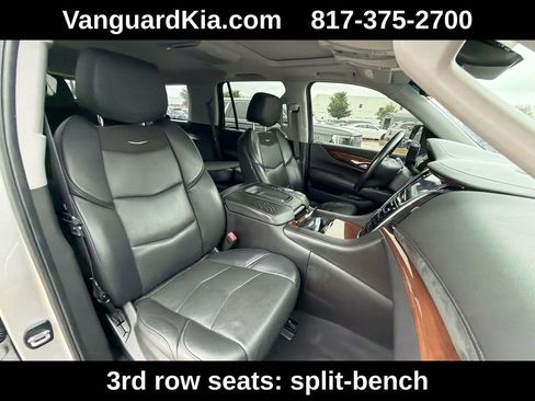 Used 2015 Cadillac Escalade Premium RWD image 31