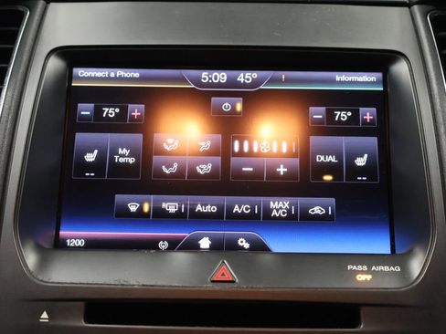 Used 2013 Ford Taurus SEL image 29