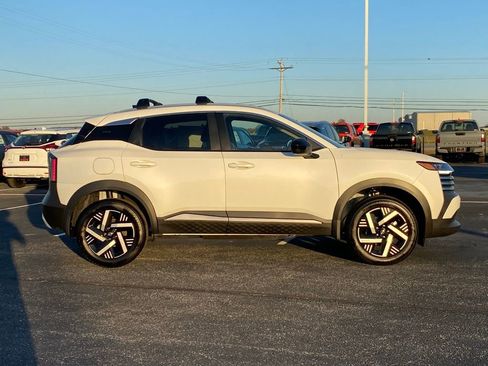 New 2026 Nissan Kicks SV w/ SV Premium Package image 3