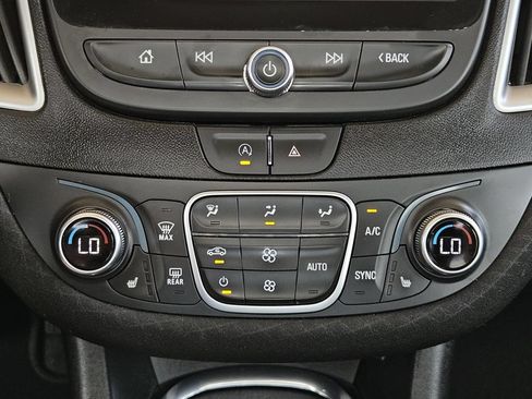 Used 2024 Chevrolet Malibu LT FWD image 17